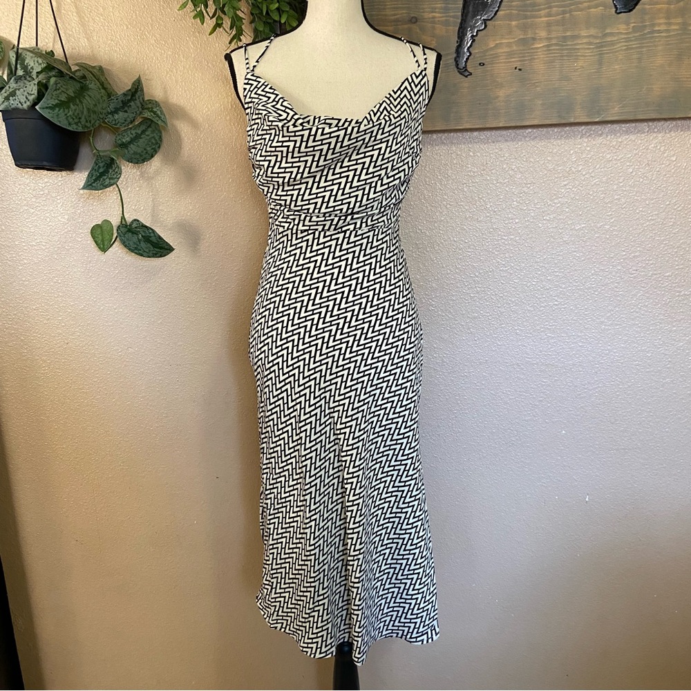 NWOT Lulus Sincerely Effortless Black and White Abstract Print Midi Dress - Picture 2 of 7